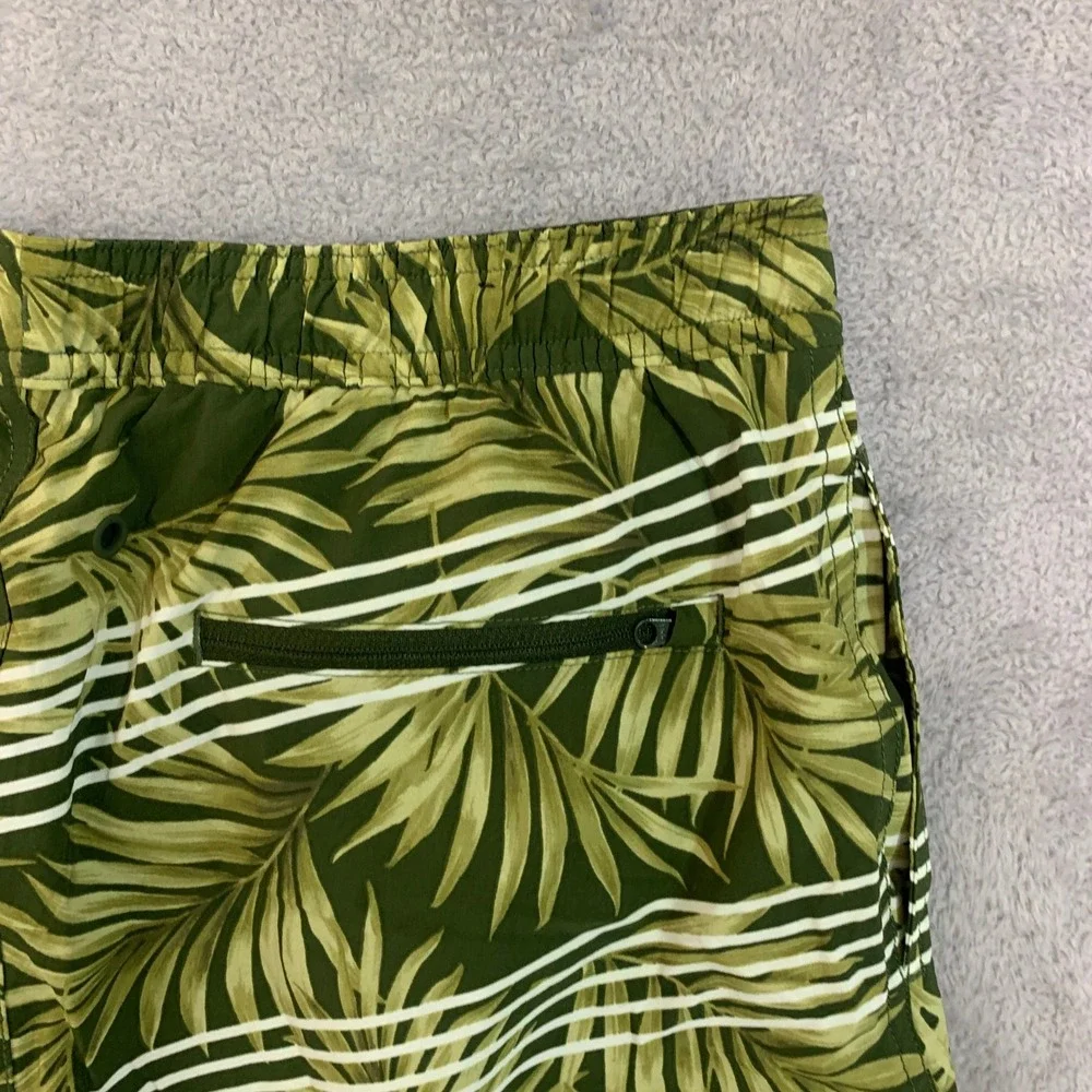 NWT Kirkland Signature Tropical Palm Swim Shorts Men's M Green Stretch Fabric